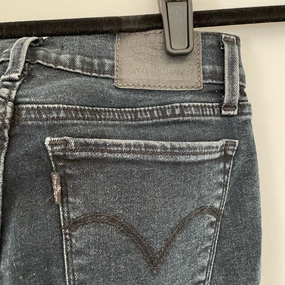 Levi’s skinny black jean. Size 25. Like new - Picture 4 of 4